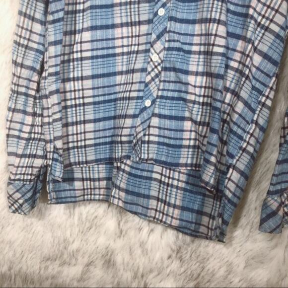 Volcom | blue & white plaid checkered button up shirt xs - Picture 4 of 8